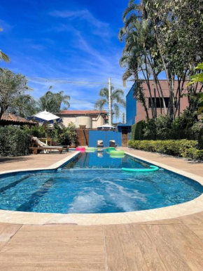 Maresias de Itu Suites pertissimo da praia com piscina